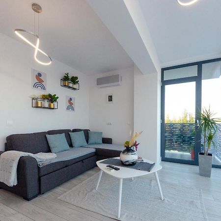 Bliss Apartment Targu-Mures Bagian luar foto